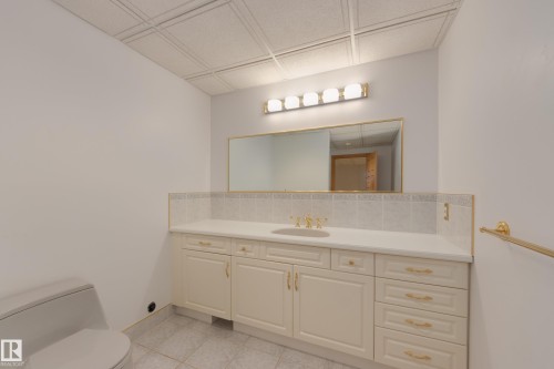 18 Westbrook Drive, Edmonton, AB - Indoor