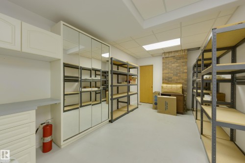 18 Westbrook Drive, Edmonton, AB - Indoor