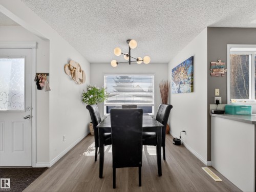 5576 Stevens Crescent Nw, Edmonton, AB - Indoor Photo Showing Dining Room