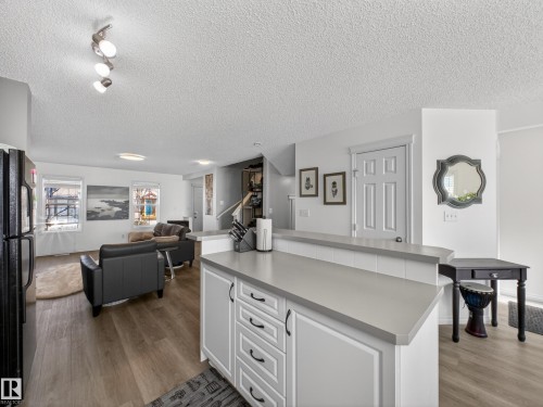 5576 Stevens Crescent Nw, Edmonton, AB - Indoor