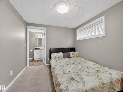 5576 Stevens Crescent Nw, Edmonton, AB - Indoor Photo Showing Bedroom