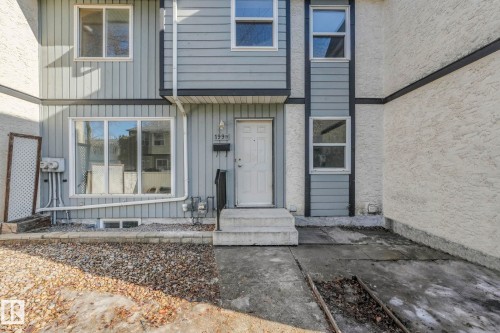 199B Homestead Crescent, Edmonton, AB - Outdoor