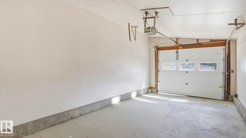 16024 78A Avenue, Edmonton, AB - Indoor Photo Showing Garage
