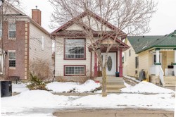 1712 Turvey Bend  Edmonton, AB T6R 2W7