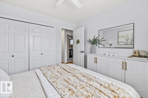 9347 180A Avenue, Edmonton, AB - Indoor Photo Showing Bedroom