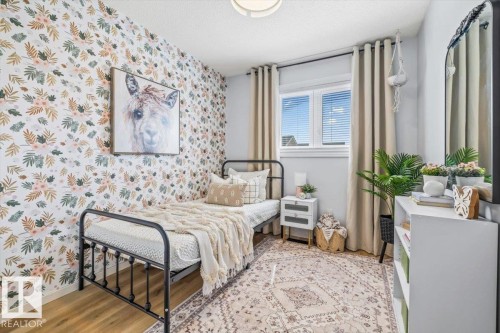 9347 180A Avenue, Edmonton, AB - Indoor Photo Showing Bedroom