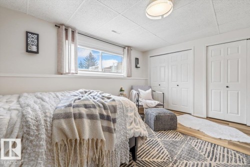 9347 180A Avenue, Edmonton, AB - Indoor Photo Showing Bedroom