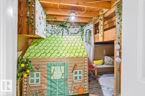 9347 180A Avenue, Edmonton, AB - Indoor Photo Showing Other Room