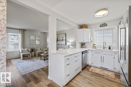 9347 180A Avenue, Edmonton, AB - Indoor Photo Showing Kitchen
