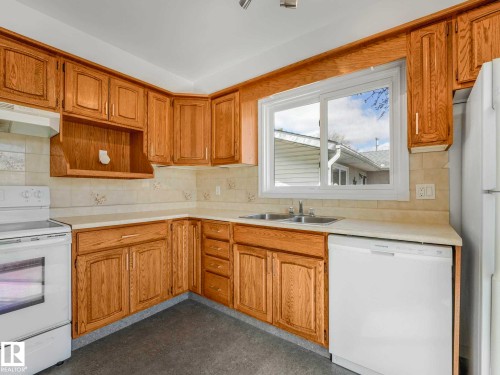 15015 83 Street, Edmonton, AB - Indoor Photo Showing Kitchen With Double Sink
