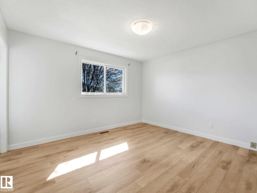 15015 83 Street, Edmonton, AB - Indoor Photo Showing Other Room