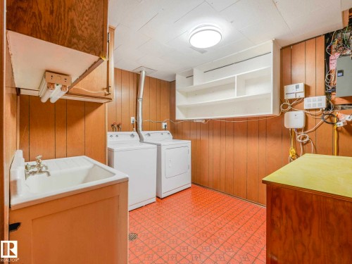15015 83 Street, Edmonton, AB - Indoor Photo Showing Laundry Room