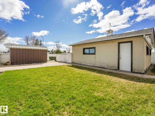 15015 83 Street, Edmonton, AB - Outdoor