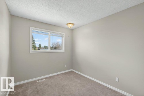 9909 171 Avenue, Edmonton, AB - Indoor Photo Showing Other Room