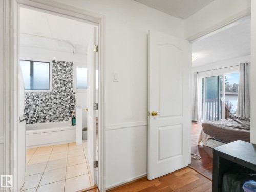 14024 69 Street Nw, Edmonton, AB - Indoor Photo Showing Other Room