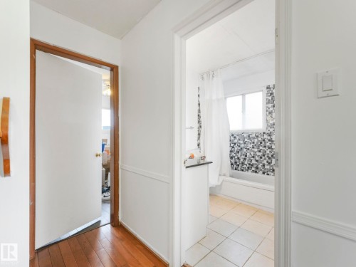 14024 69 Street Nw, Edmonton, AB - Indoor Photo Showing Other Room