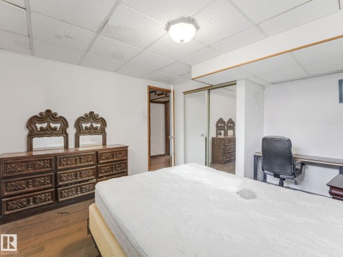 14024 69 Street Nw, Edmonton, AB - Indoor Photo Showing Bedroom
