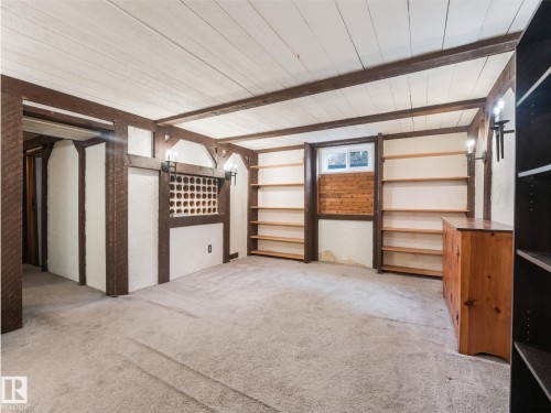 14024 69 Street Nw, Edmonton, AB - Indoor Photo Showing Garage