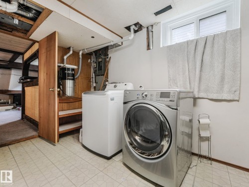 14024 69 Street Nw, Edmonton, AB - Indoor Photo Showing Laundry Room