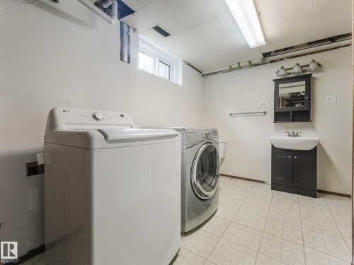 14024 69 Street Nw, Edmonton, AB - Indoor Photo Showing Laundry Room