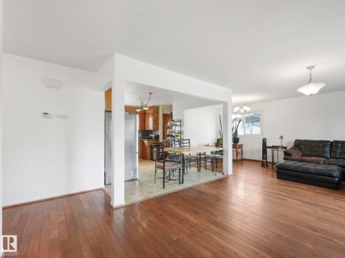 14024 69 Street Nw, Edmonton, AB - Indoor Photo Showing Living Room