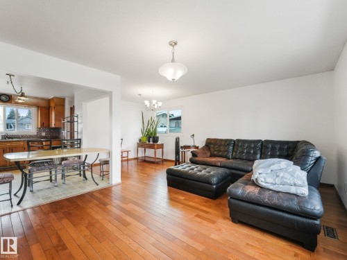 14024 69 Street Nw, Edmonton, AB - Indoor Photo Showing Living Room