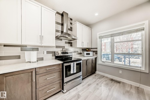 18127 77 Street, Edmonton, AB - Indoor Photo Showing Kitchen