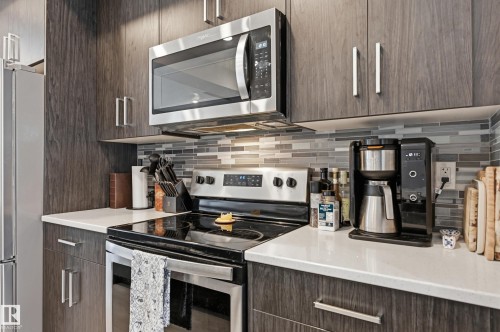 24 215 Saddleback Road, Edmonton, AB - Indoor Photo Showing Kitchen
