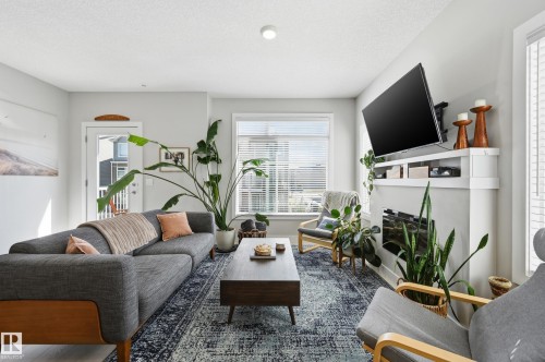 24 215 Saddleback Road, Edmonton, AB - Indoor Photo Showing Living Room