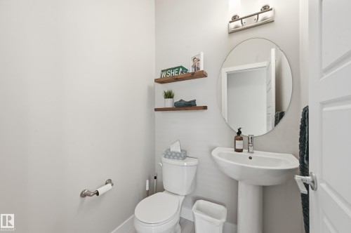 24 215 Saddleback Road, Edmonton, AB - Indoor Photo Showing Bathroom