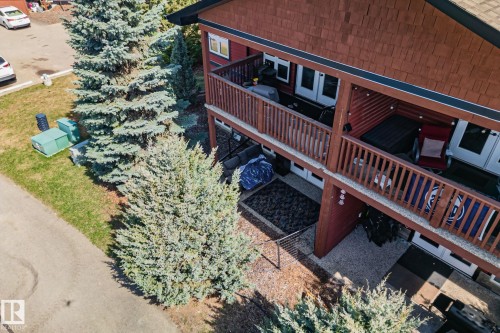 Terraced property with red siding and shingle accents - 2201 Graybriar Green, Stony Plain, AB - Outdoor