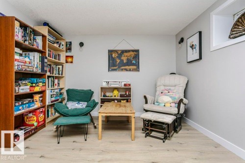 9020 152 Street, Edmonton, AB - Indoor