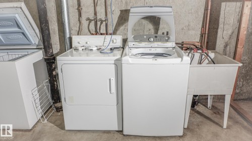 Laundry room - 11131 52 Street, Edmonton, AB - Indoor Photo Showing Laundry Room