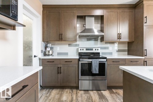 777 Berg Loop, Leduc, AB 