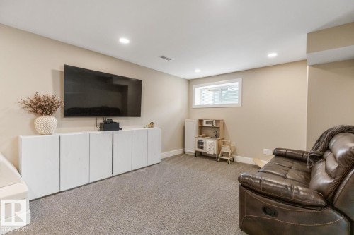 777 Berg Loop, Leduc, AB 