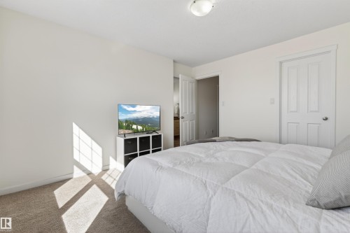 702C Rocky Way, Cold Lake, AB - Indoor Photo Showing Bedroom