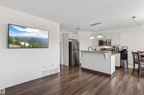 702C Rocky Way, Cold Lake, AB - Indoor Photo Showing Kitchen