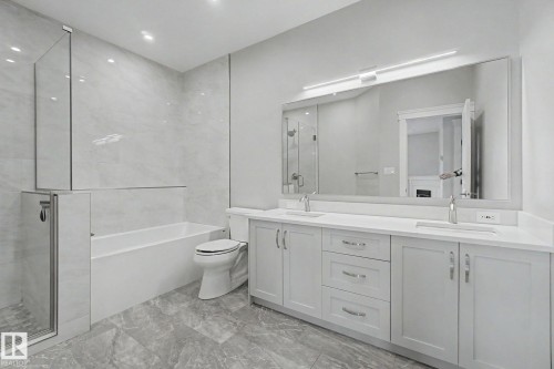 411 10033 110 Street, Edmonton, AB - Indoor Photo Showing Bathroom