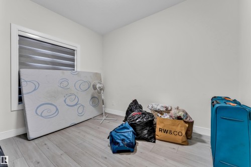 1750 25A Street, Edmonton, AB - Indoor