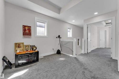 1750 25A Street, Edmonton, AB - Indoor Photo Showing Other Room