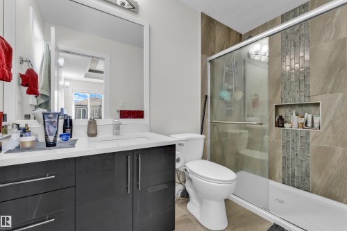 1750 25A Street, Edmonton, AB - Indoor Photo Showing Bathroom