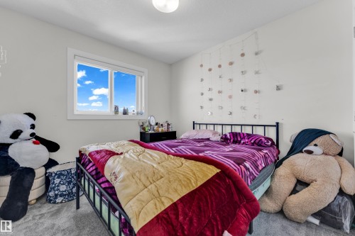 1750 25A Street, Edmonton, AB - Indoor Photo Showing Bedroom