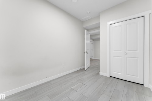 1750 25A Street, Edmonton, AB - Indoor Photo Showing Other Room