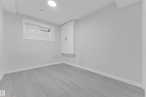 1750 25A Street, Edmonton, AB - Indoor Photo Showing Other Room