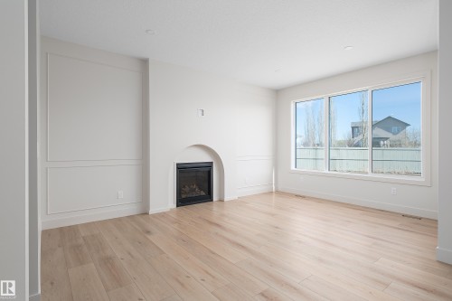 157 Graybriar Drive, Stony Plain, AB - Indoor With Fireplace