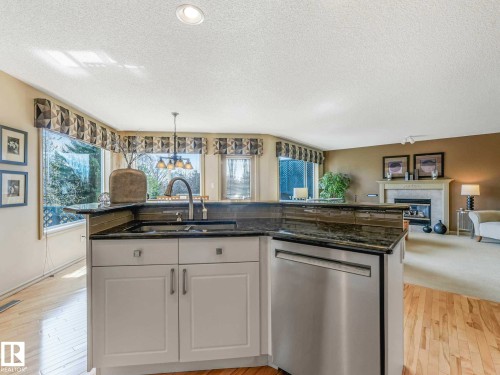 1361 Breckenridge Drive, Edmonton, AB - Indoor Photo Showing Kitchen With Double Sink