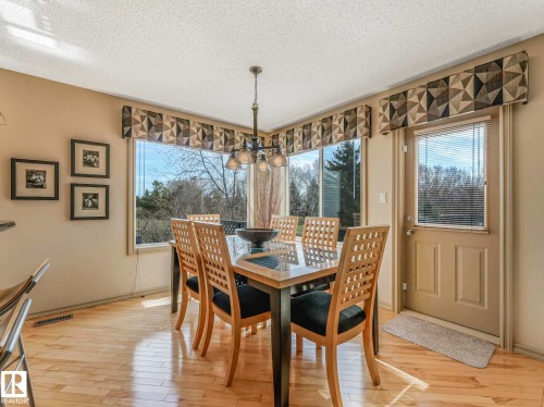 1361 Breckenridge Drive, Edmonton, AB - Indoor Photo Showing Dining Room
