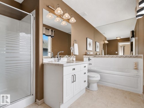 1361 Breckenridge Drive, Edmonton, AB - Indoor Photo Showing Bathroom