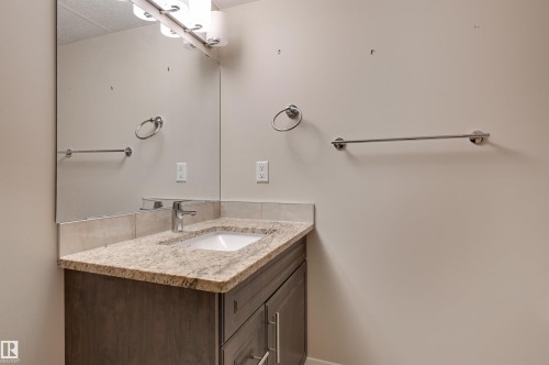 405 10126 144 Street, Edmonton, AB - Indoor Photo Showing Bathroom