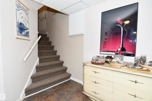 10 Athapaskan Drive, Leduc, AB - Indoor Photo Showing Other Room